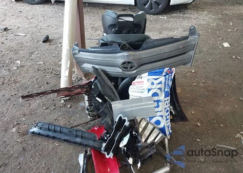 2004 Scion Xa z USA, uszkodzony, nr VIN JTKKT624940067472